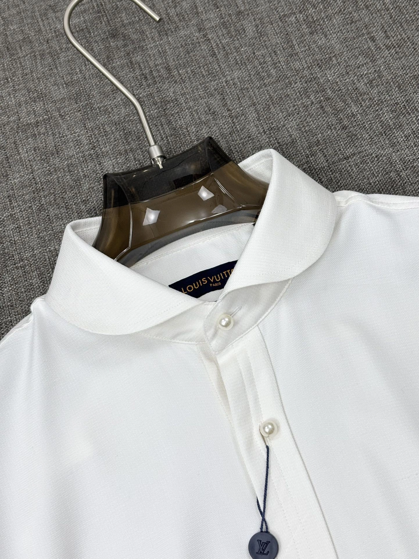 wg.luxury- 8V item:E-F409F1526